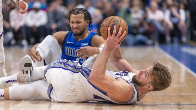 场上场下的 场上场下的