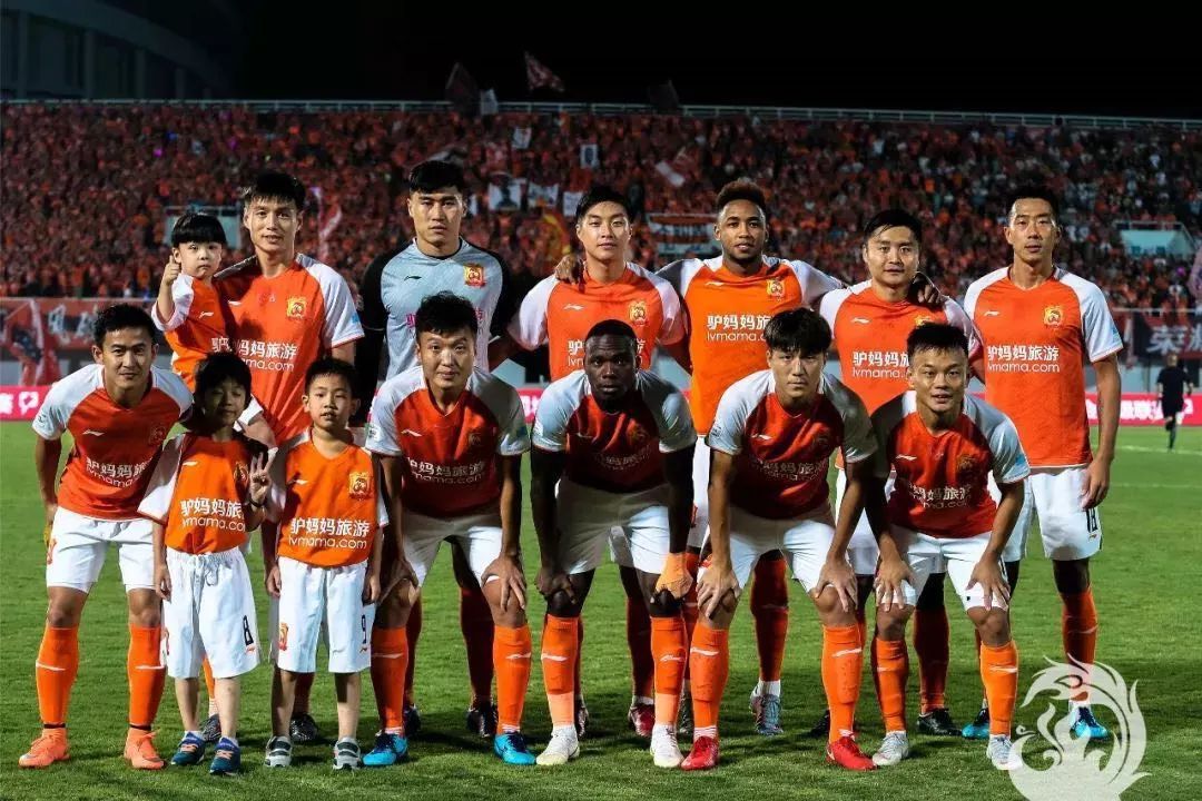 而怀特恰好 而怀特恰好