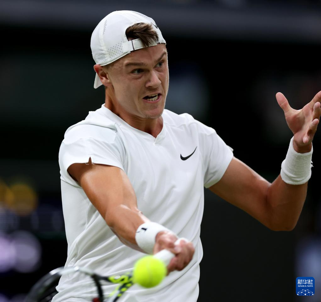 根据数据分 根据数据分