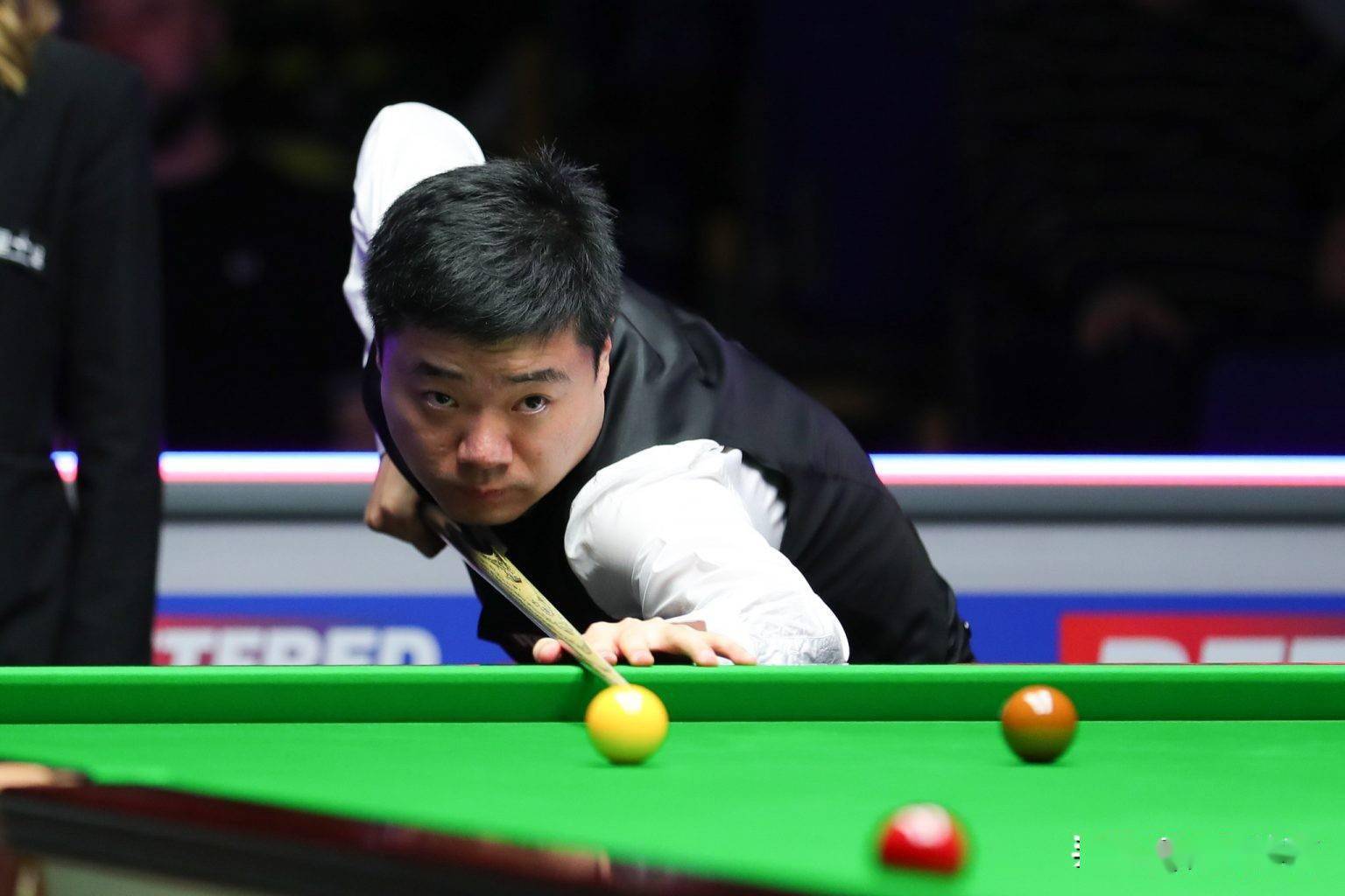 高了比赛的 高了比赛的