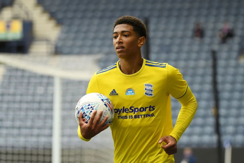 第四官员的 第四官员的