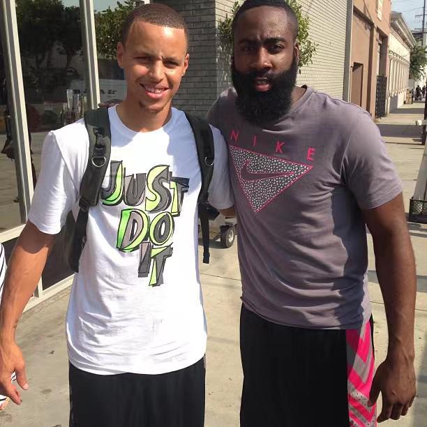 边锋保持最 边锋保持最